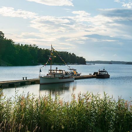 Отель Skeviks Gard Gustavsberg Экстерьер фото