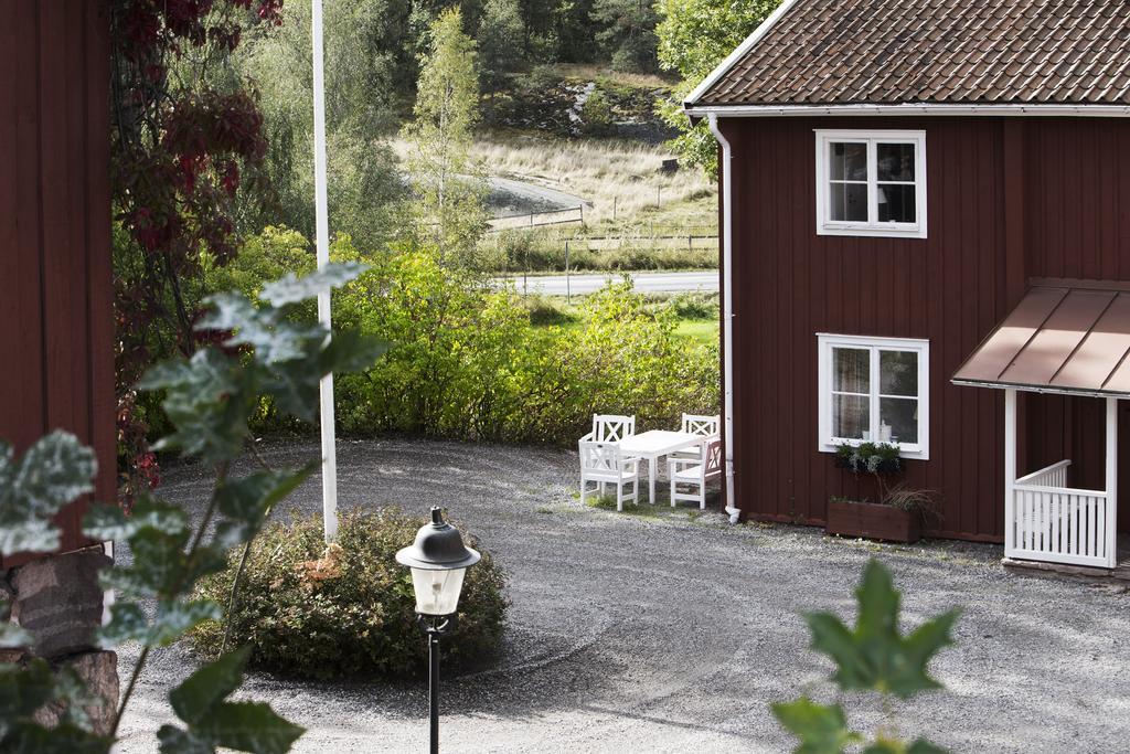 Отель Skeviks Gard Gustavsberg Экстерьер фото