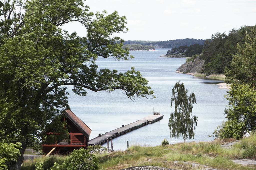Отель Skeviks Gard Gustavsberg Экстерьер фото
